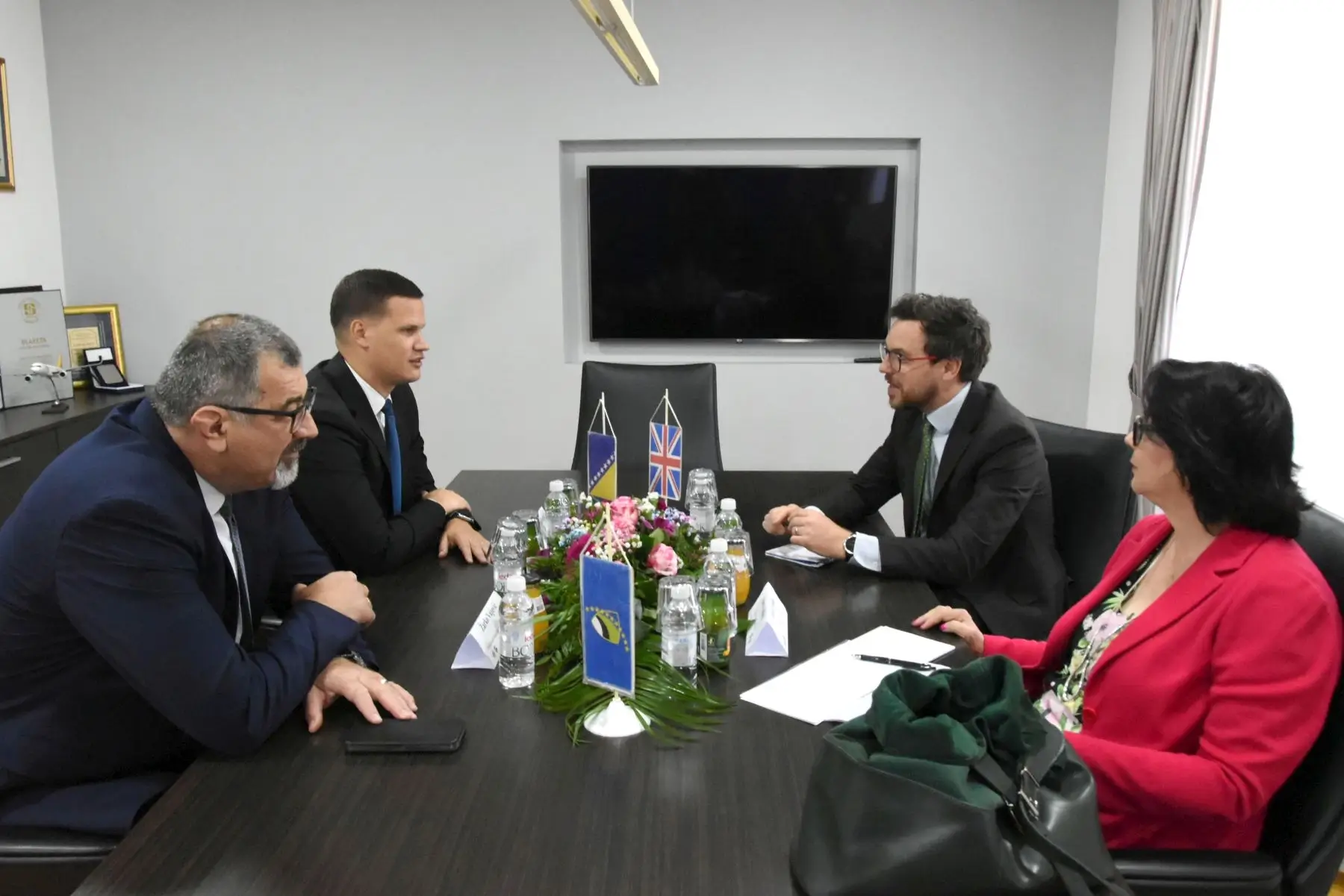 Britanska ambasada prepoznaje stabilnost u TK:  Halilagić i Vujović ukazali na potrebu kvalitetnije saradnje sa Federacijom